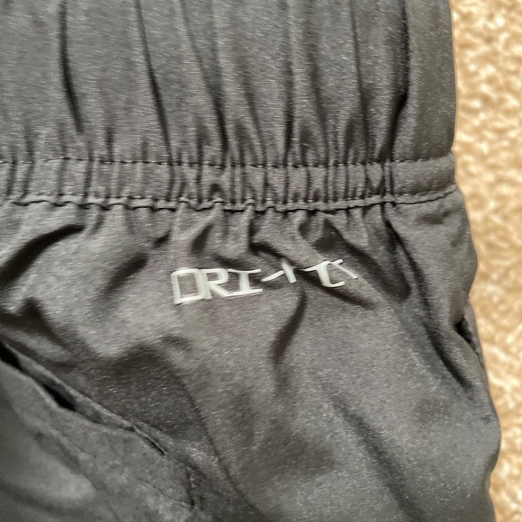 Nike Air Jordan Men's Zion Woven Basketball Shorts Black White DH9713-010 - Picture 7 of 7